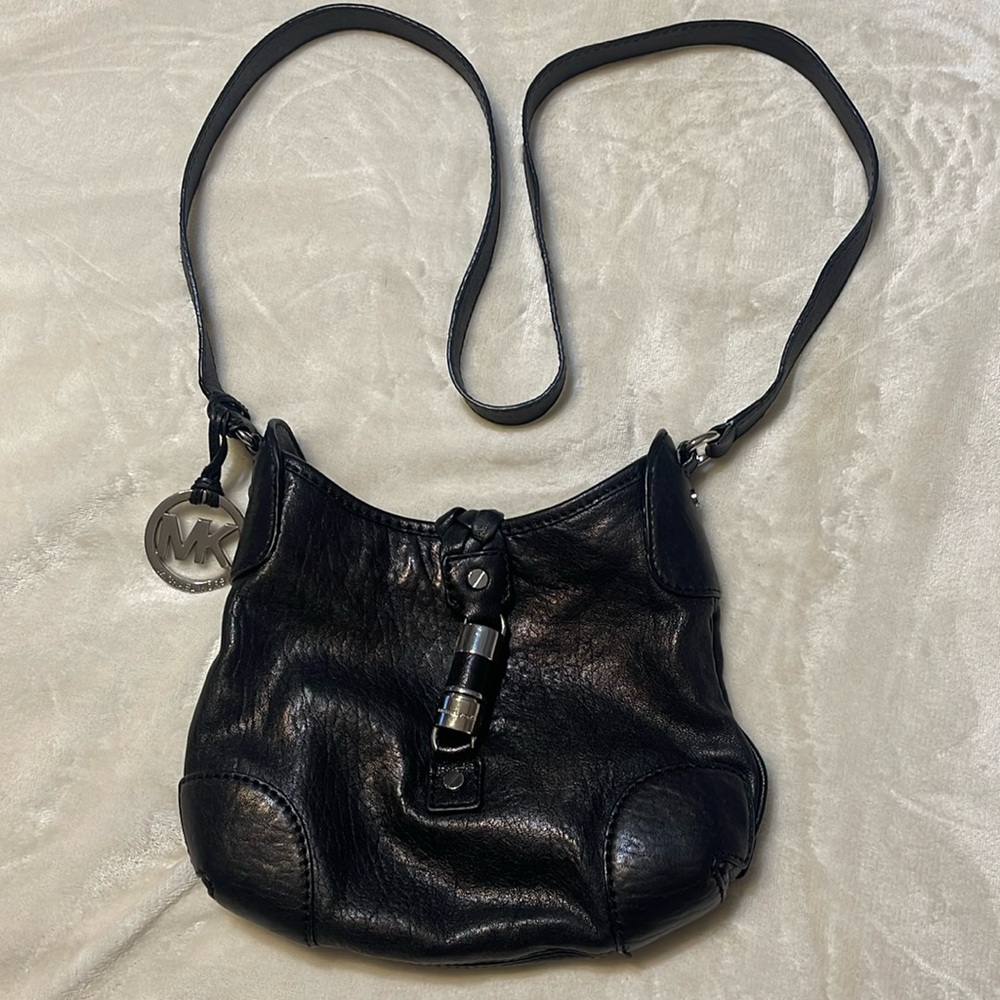 👜 Great purse for a night out or for travel 🖤